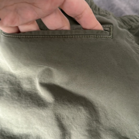 Gap Men’s 7" Easy Shorts With E-Waist, Army Green, NWOT - Picture 8 of 8